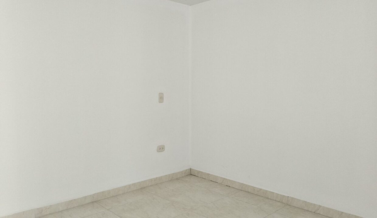 1000823178