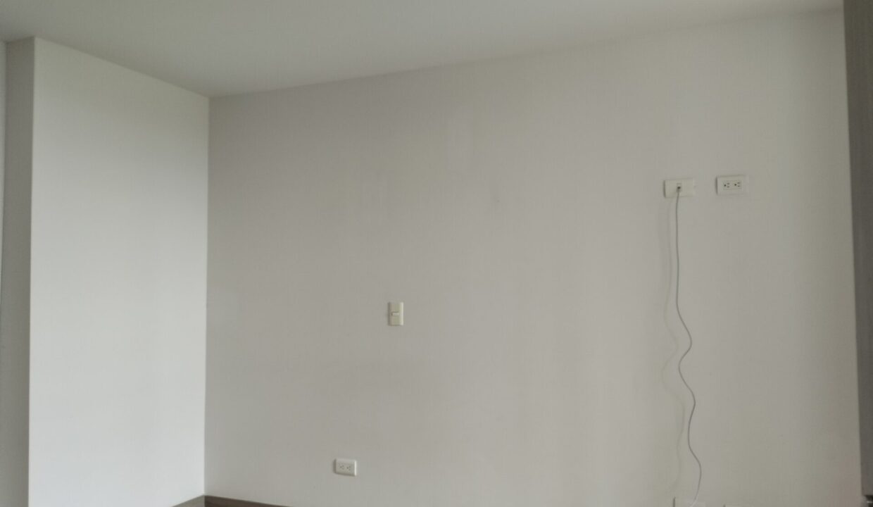 1000843298