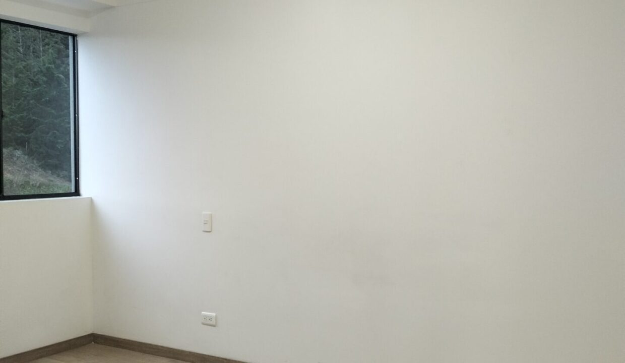 1000902076