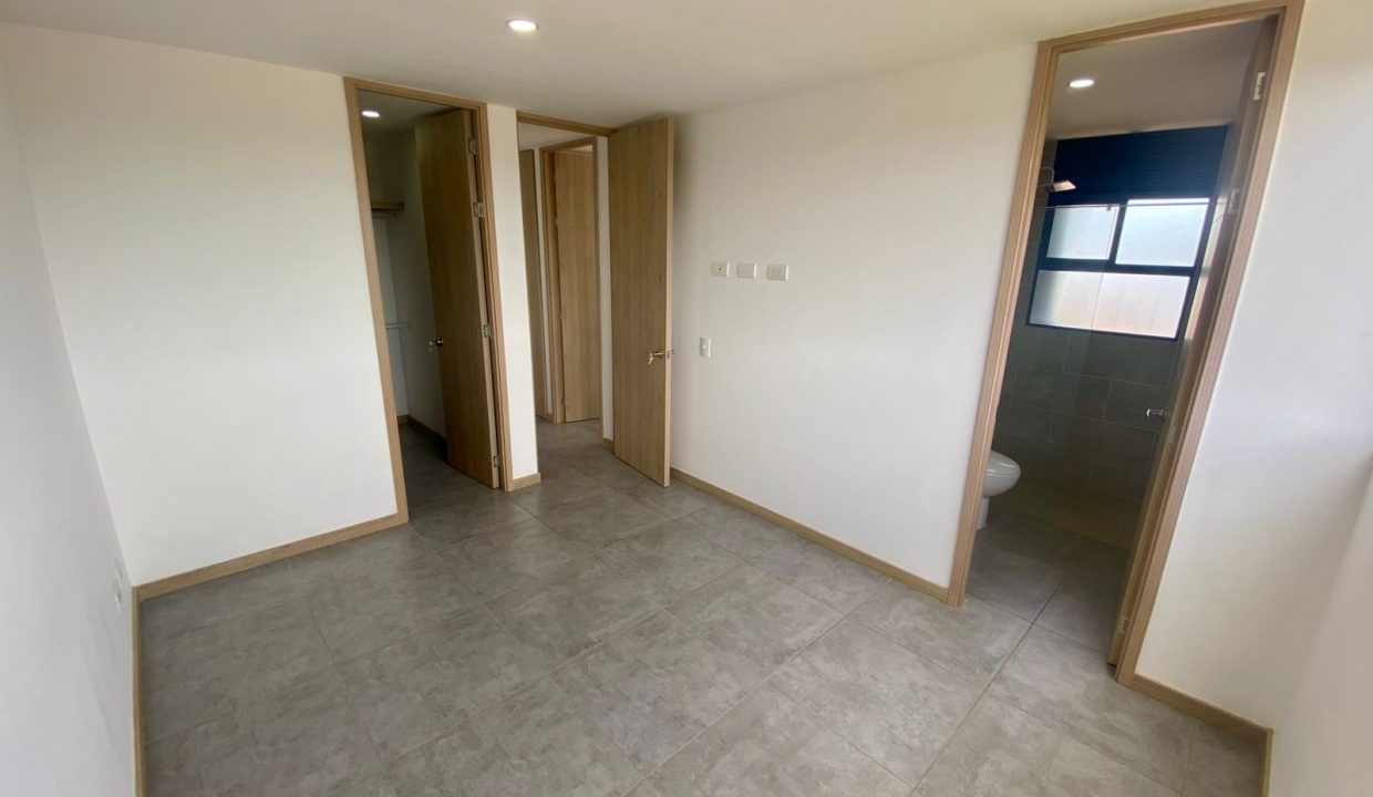 43aaeb84-ce19-43ef-9630-375e656be72d