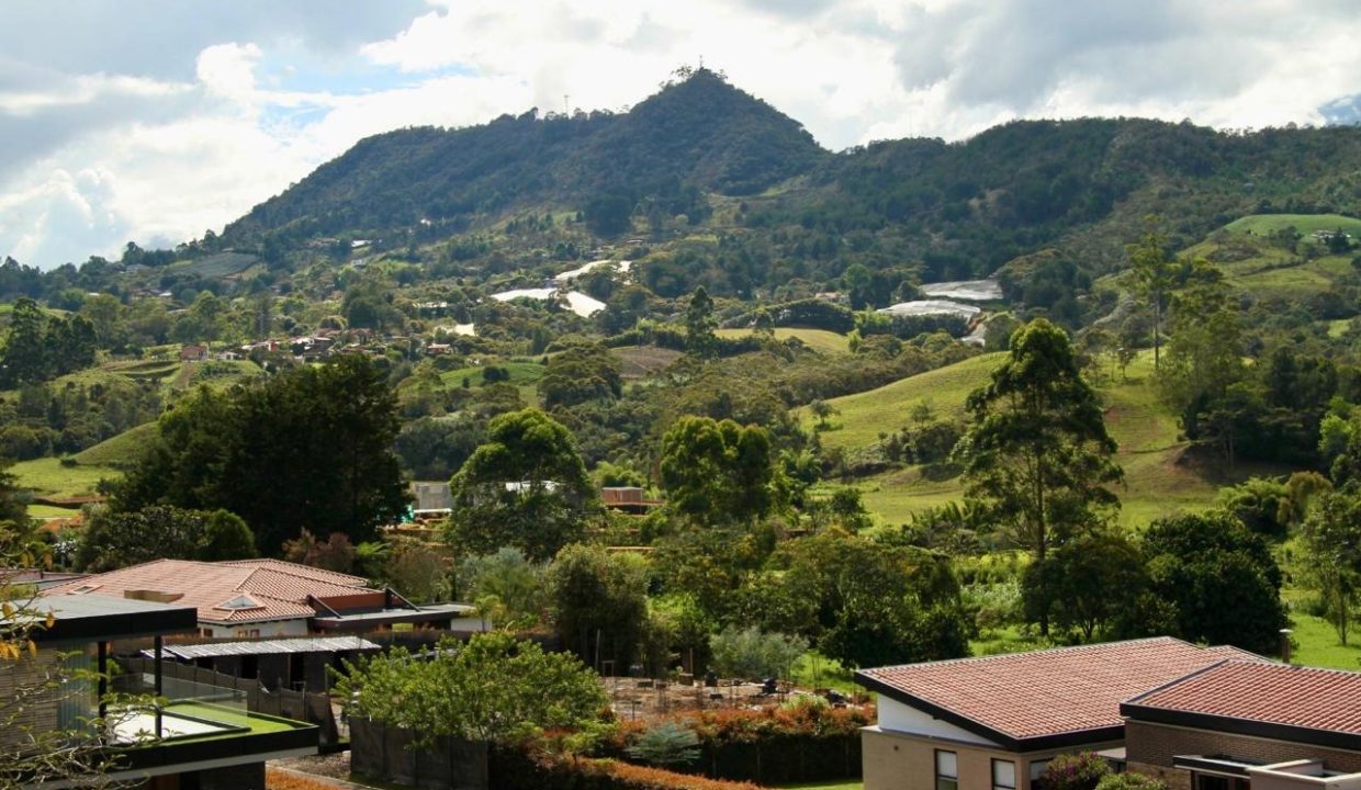 WhatsApp Image 2025-10-27 at 3.51.07 PM (24)