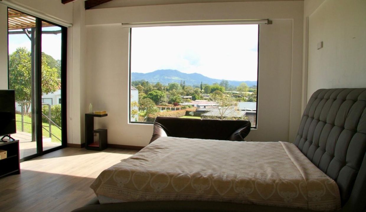 WhatsApp Image 2025-10-27 at 3.51.07 PM (4)