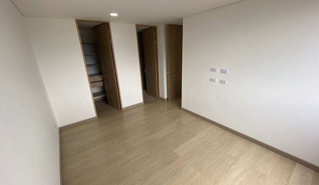 WhatsApp Image 2025-11-20 at 4.39.33 PM (2)