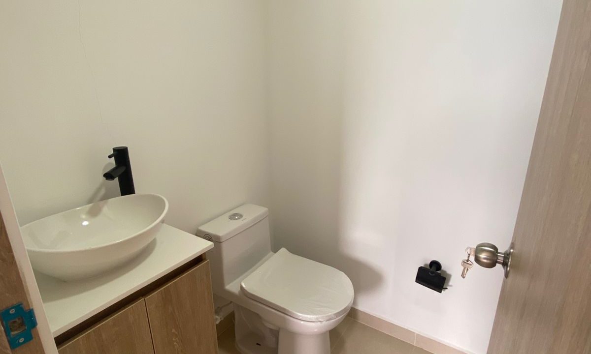 WhatsApp Image 2025-11-20 at 4.39.34 PM (1)