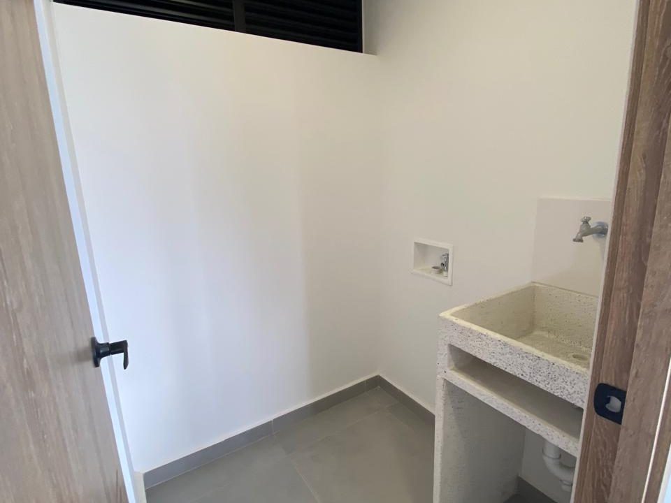 WhatsApp Image 2025-11-20 at 5.39.47 PM (4)