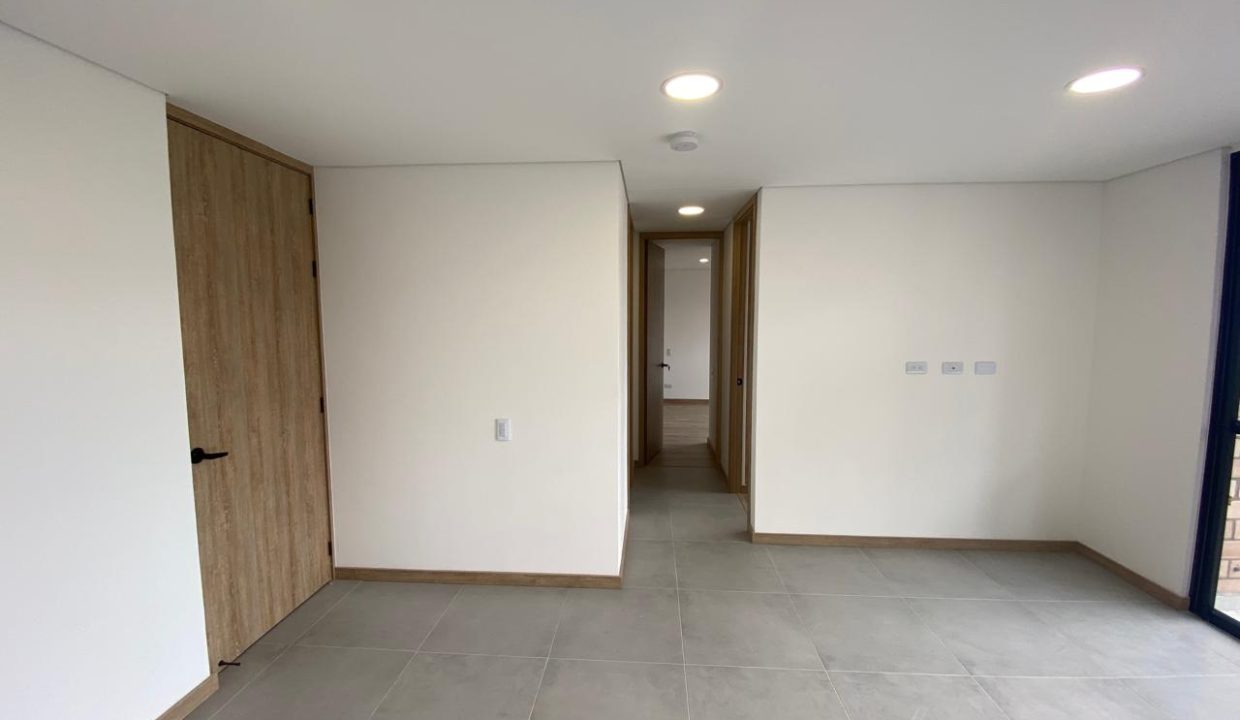 WhatsApp Image 2025-11-20 at 5.39.47 PM (5)