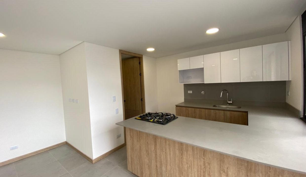 WhatsApp Image 2025-11-20 at 5.55.32 PM (2)