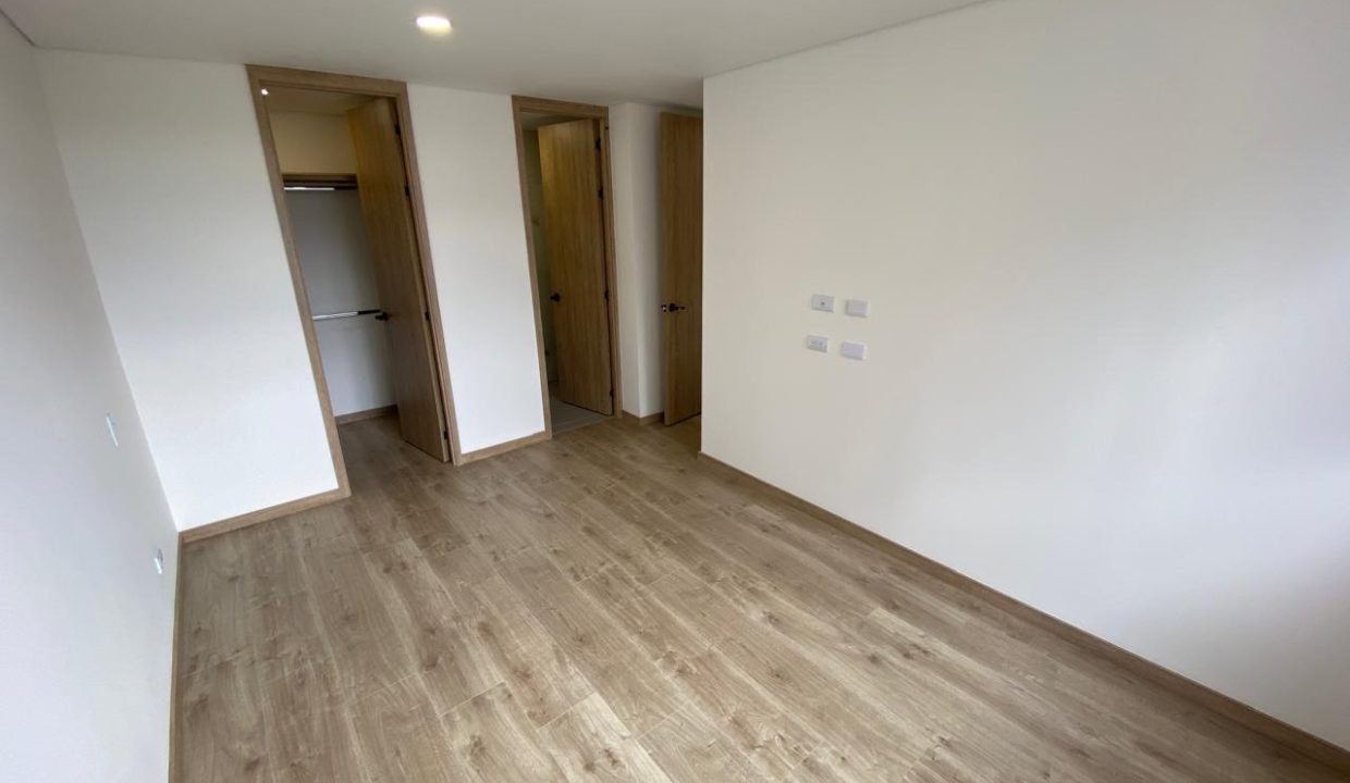 WhatsApp Image 2025-11-20 at 5.55.34 PM (2)