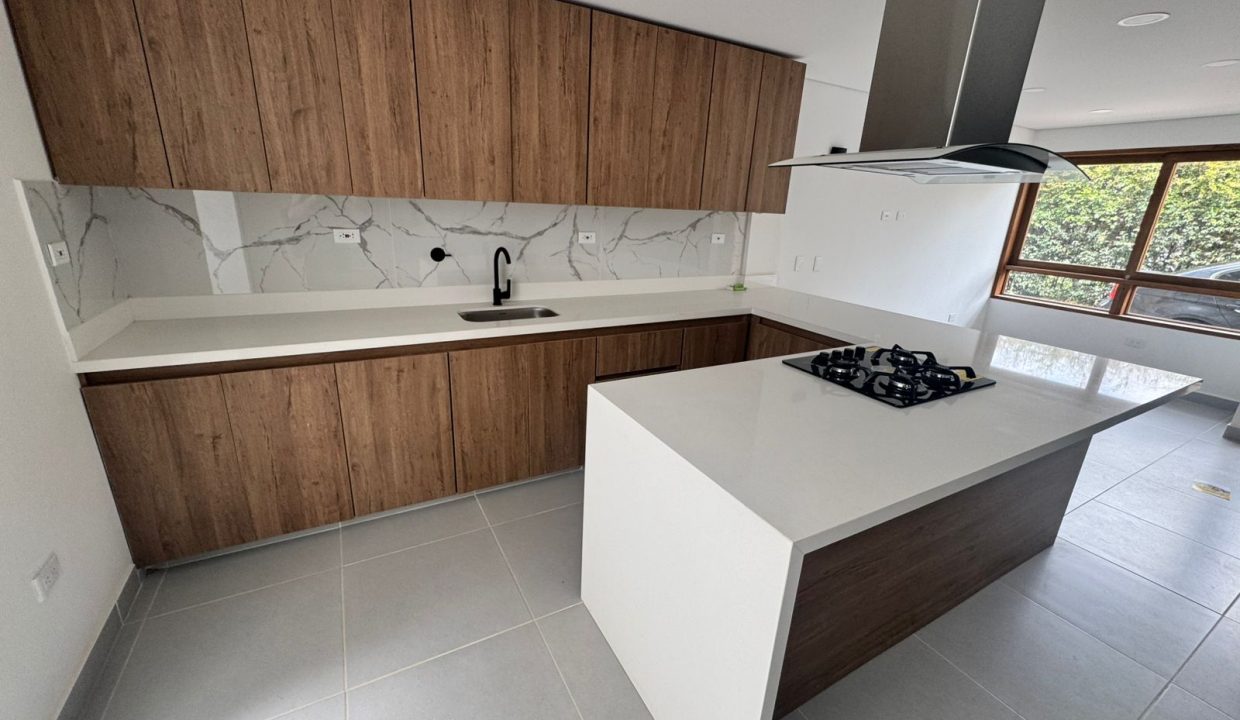 WhatsApp Image 2025-11-24 at 12.02.30 PM (3)